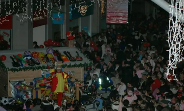 Children at a party watching Chunkie perform